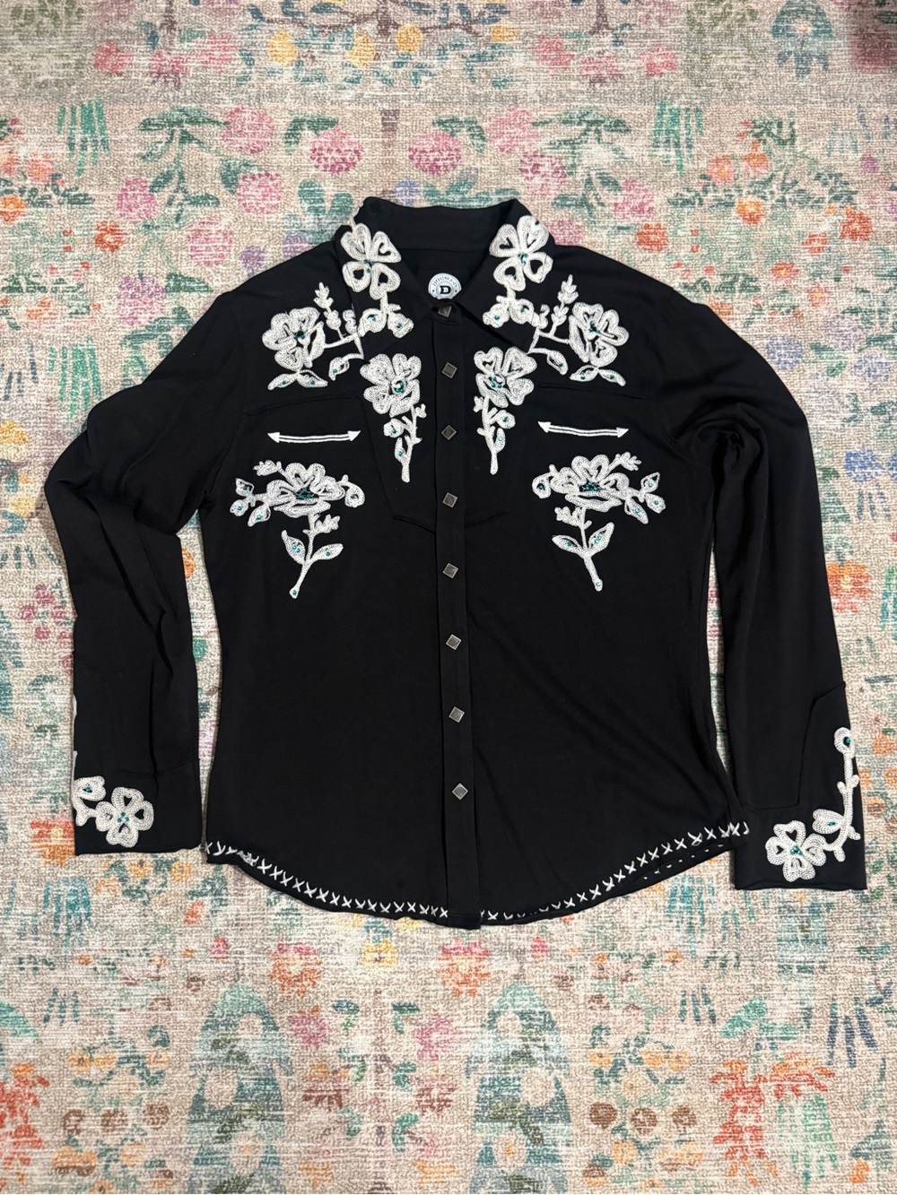 Double D Ranch Black Embroidered Long sleeve top Size Medium